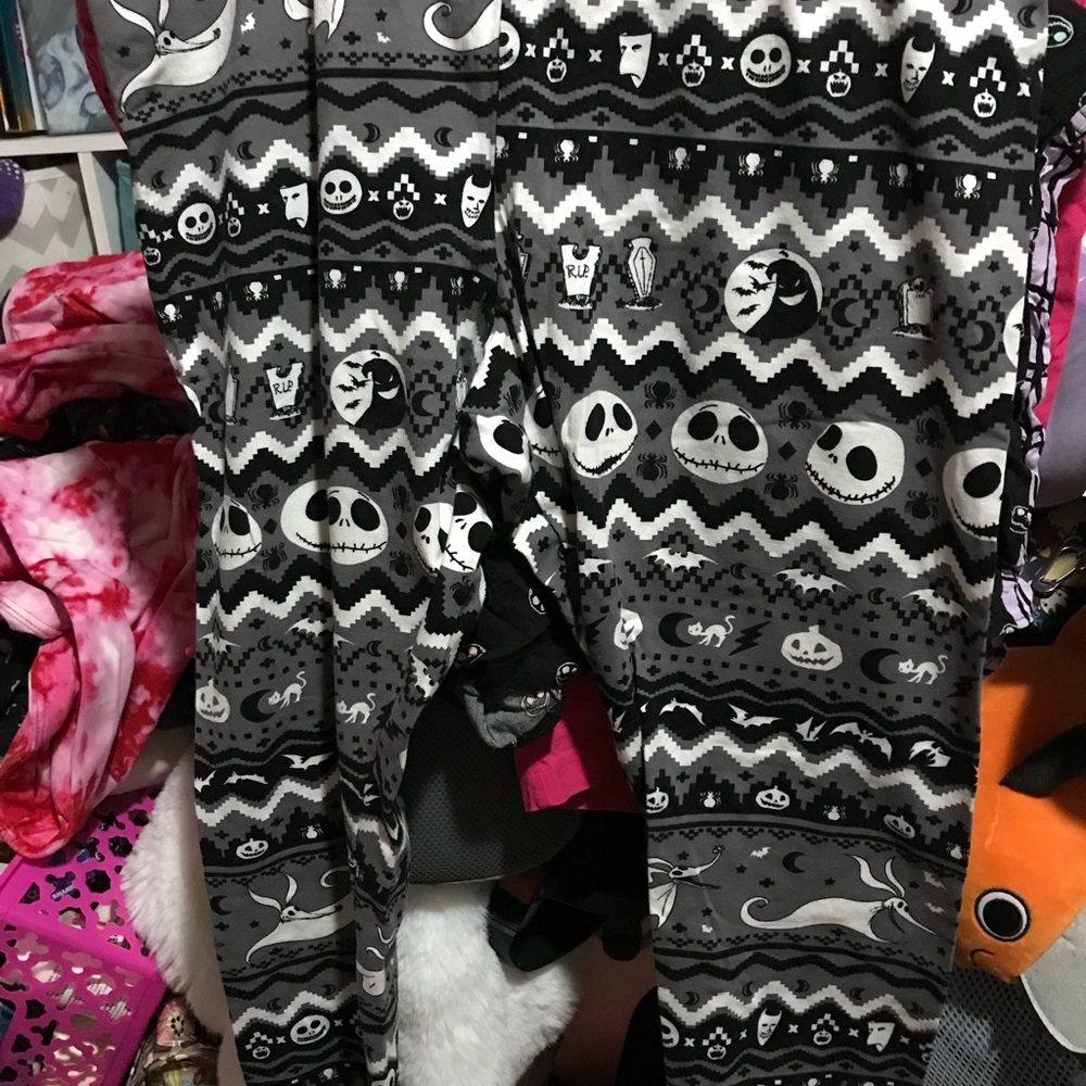 Disney Gray and Black Nightmare Before Christmas Leggings